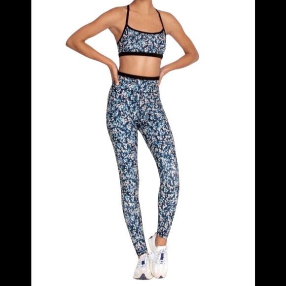 Johnny Was Calme 2pc Set Endurance Legging & Sports Bra Set Blue Speckled Size M - Picture 1 of 8